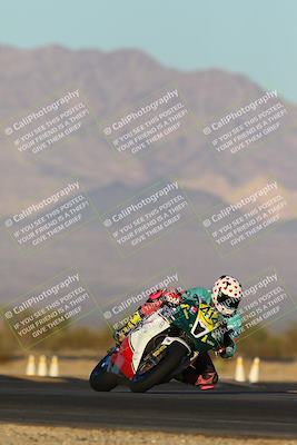 media/Dec-07-2024-CVMA (Sat) [[21c5f1ef85]]/Race 13-Amateur Supersport Middleweight/